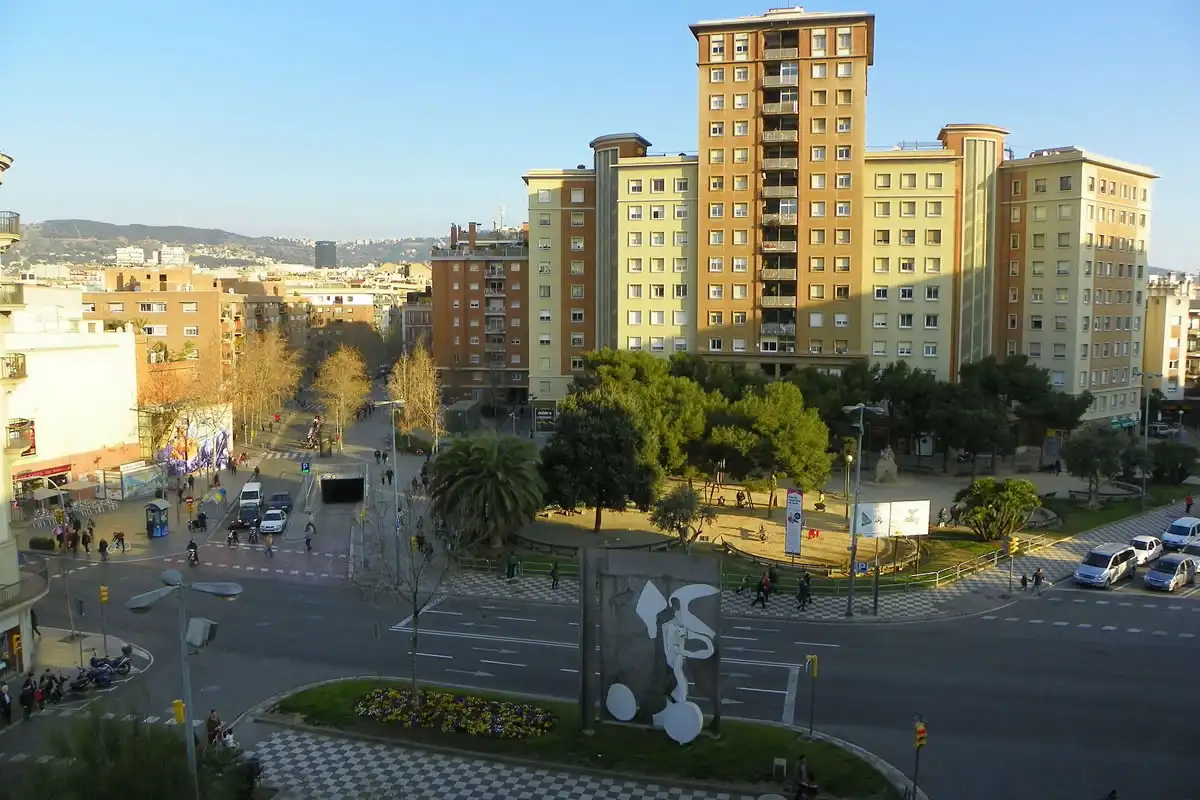 Vista exterior de Pis en venda en Barcelona amb Calefacció i Terrassa