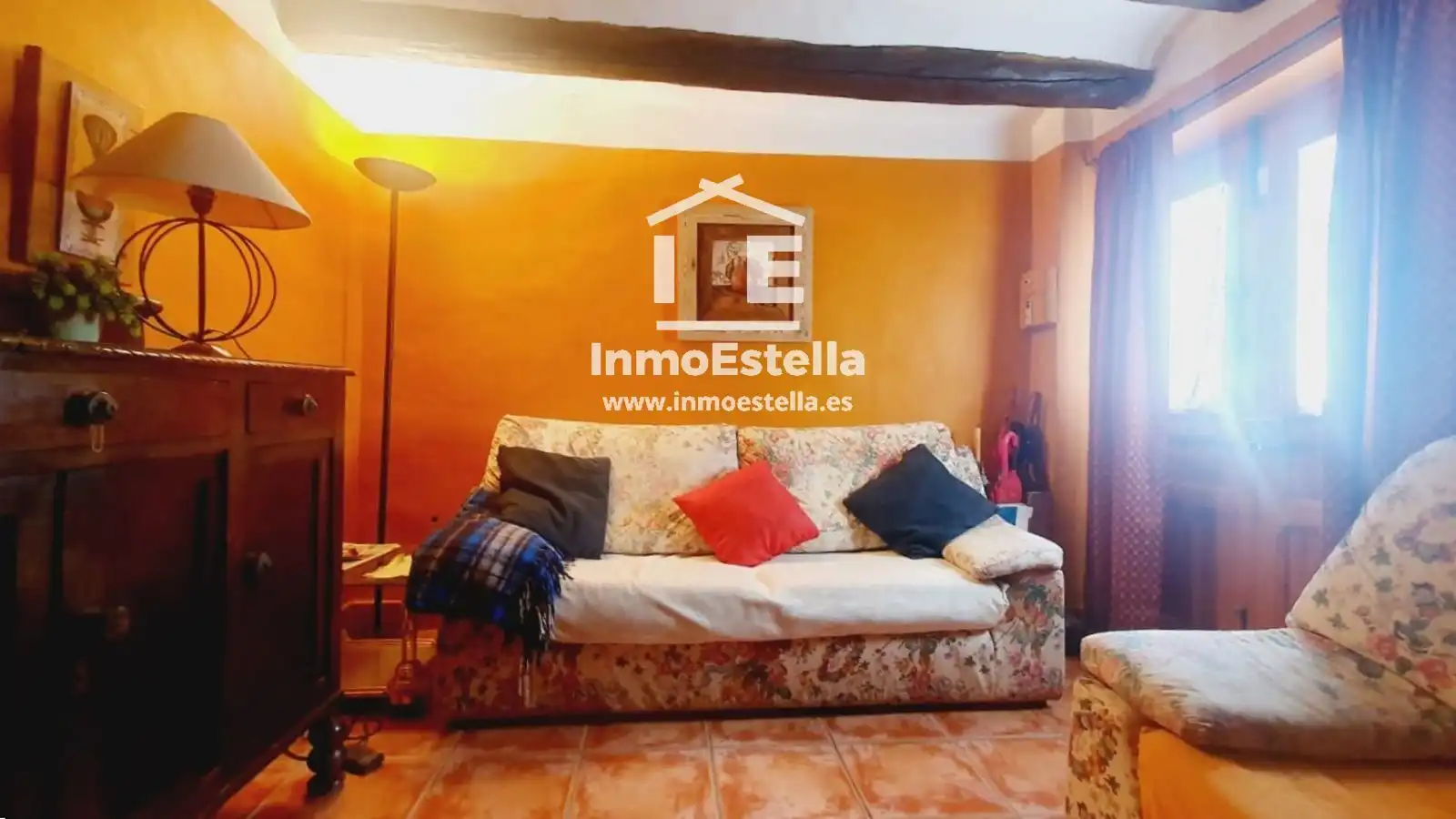 Sala de estar de Casa adosada en venta en Allo con Calefacción, Jardín privado y Terraza