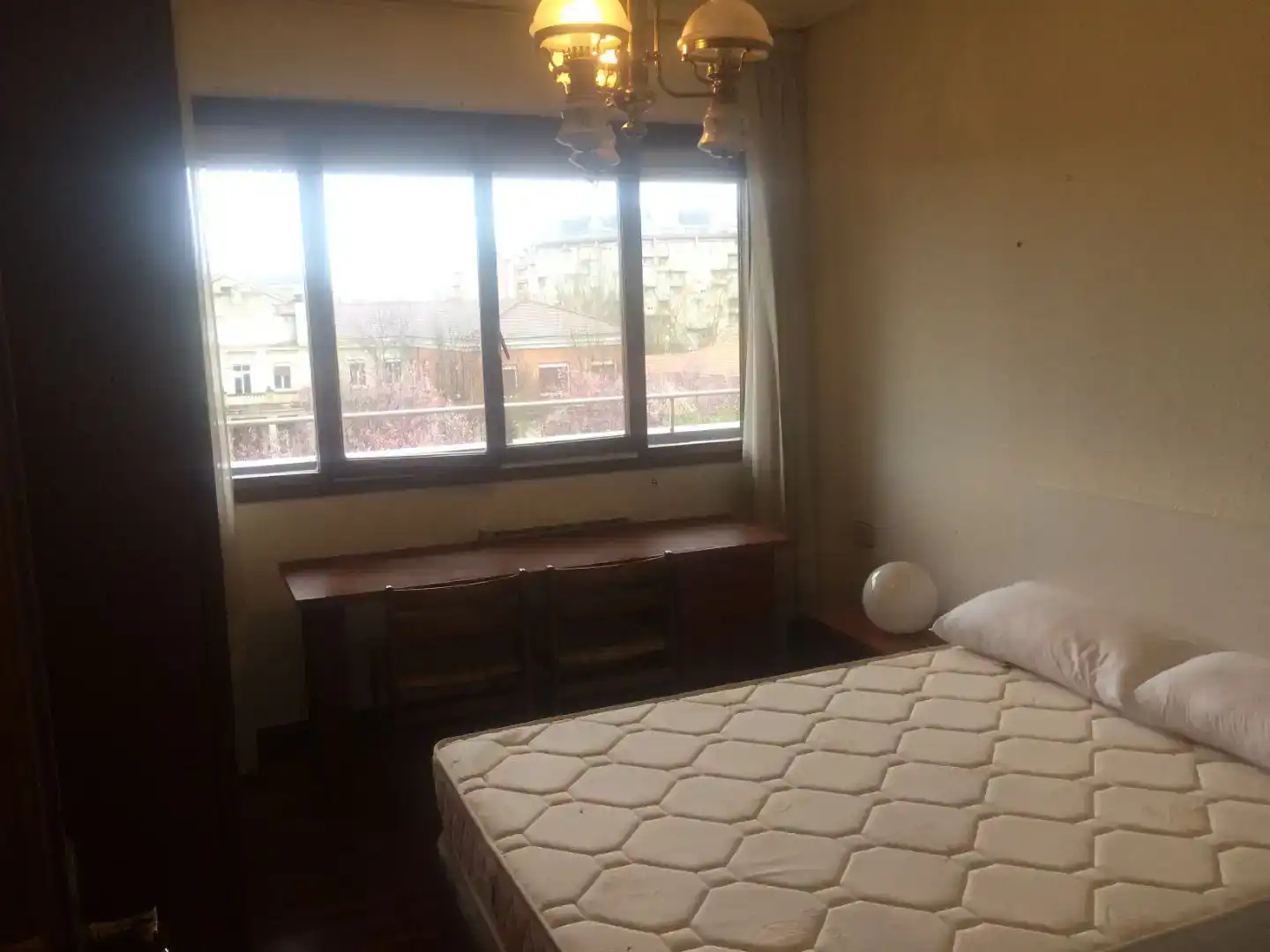 Habitación de Piso para compartir en Vitoria - Gasteiz con Parquet, Amueblado y Balcón