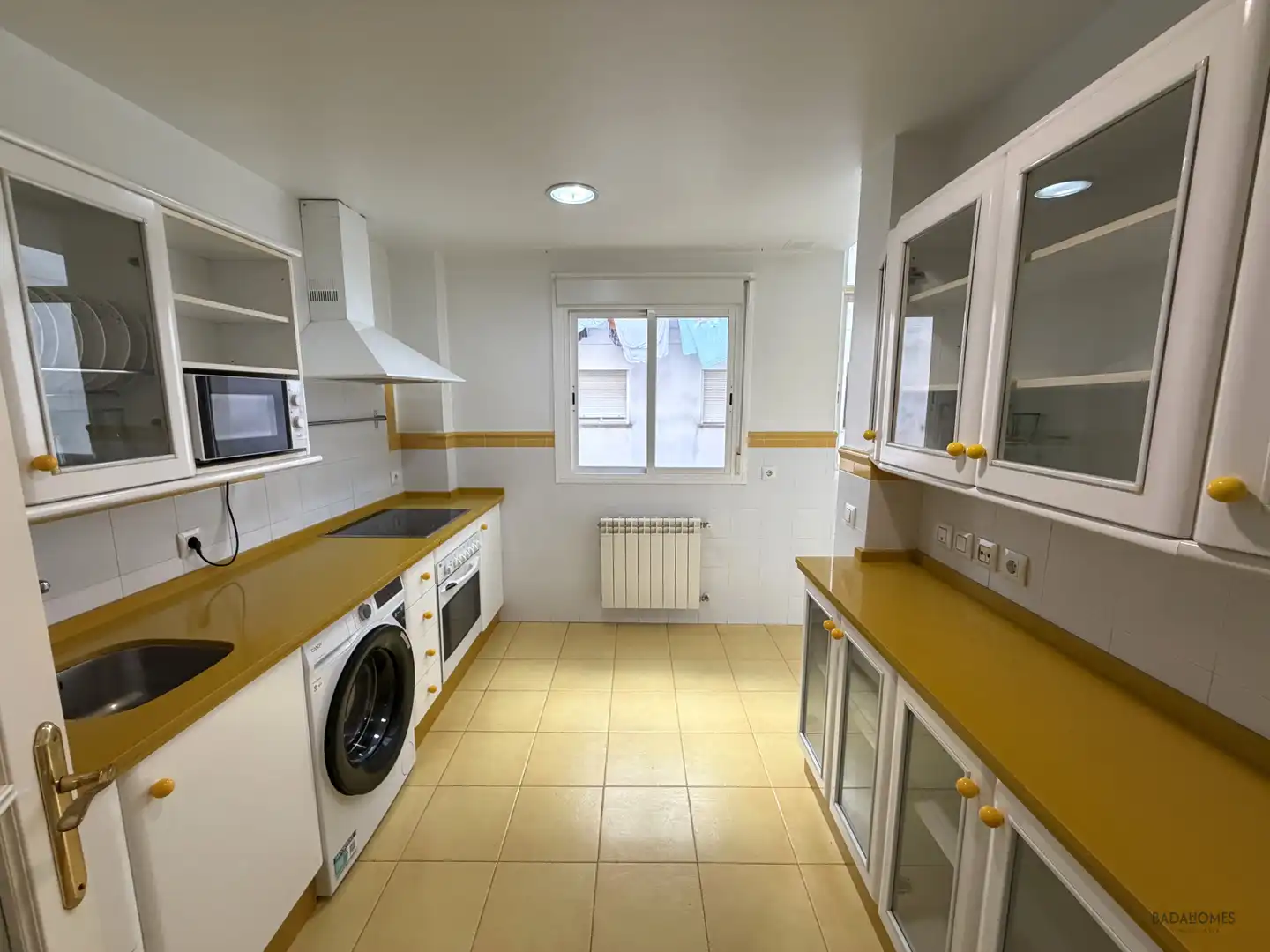 Flat with pool to rent in Calle Arturo Barea, imagen 3