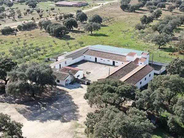 Außenansicht von Country house zum Verkauf in Velada mit Terrasse, Schwimmbad und Möbliert