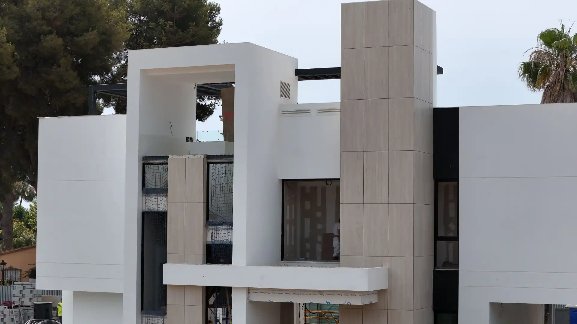 Außenansicht von Haus oder Chalet zum Verkauf in Marbella mit Klimaanlage, Heizung und Privatgarten
