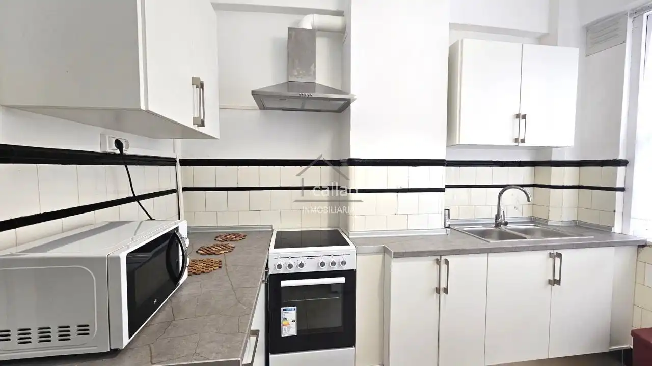 Kitchen of Flat for rent in Ferrol  with Heating and Furnished