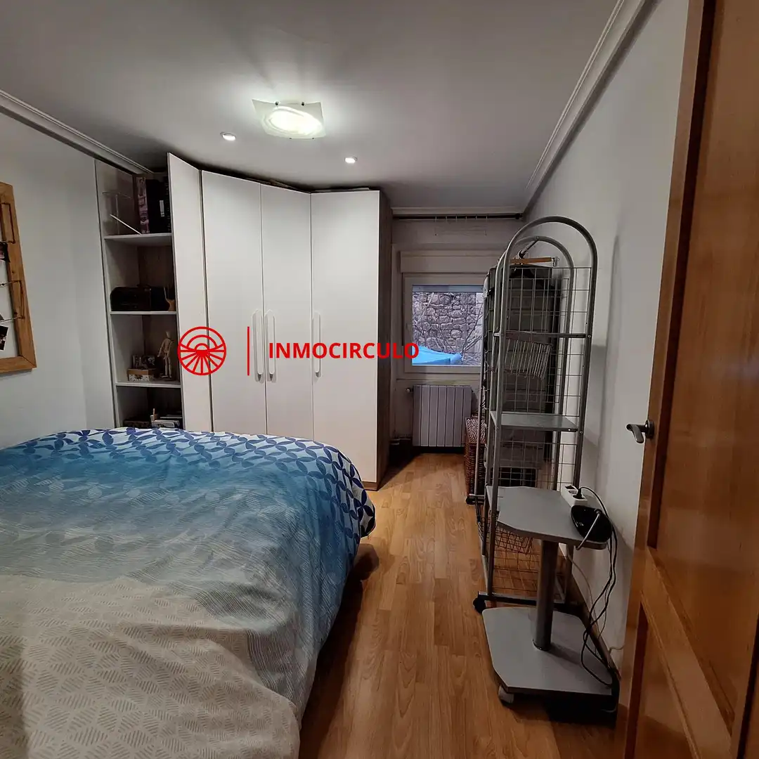 Habitación de Apartamento en venta en Burgos con Calefacción