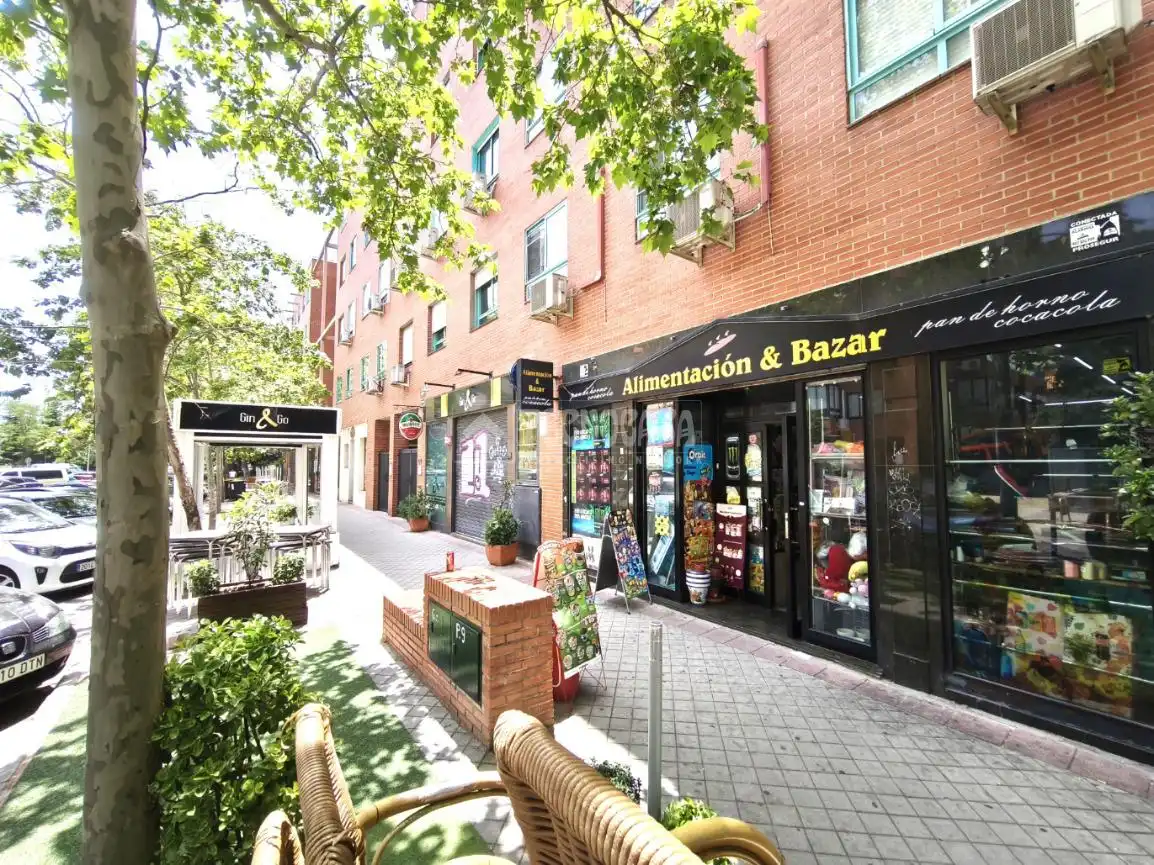 Exterior view of Commercial properties for sale in Madrid