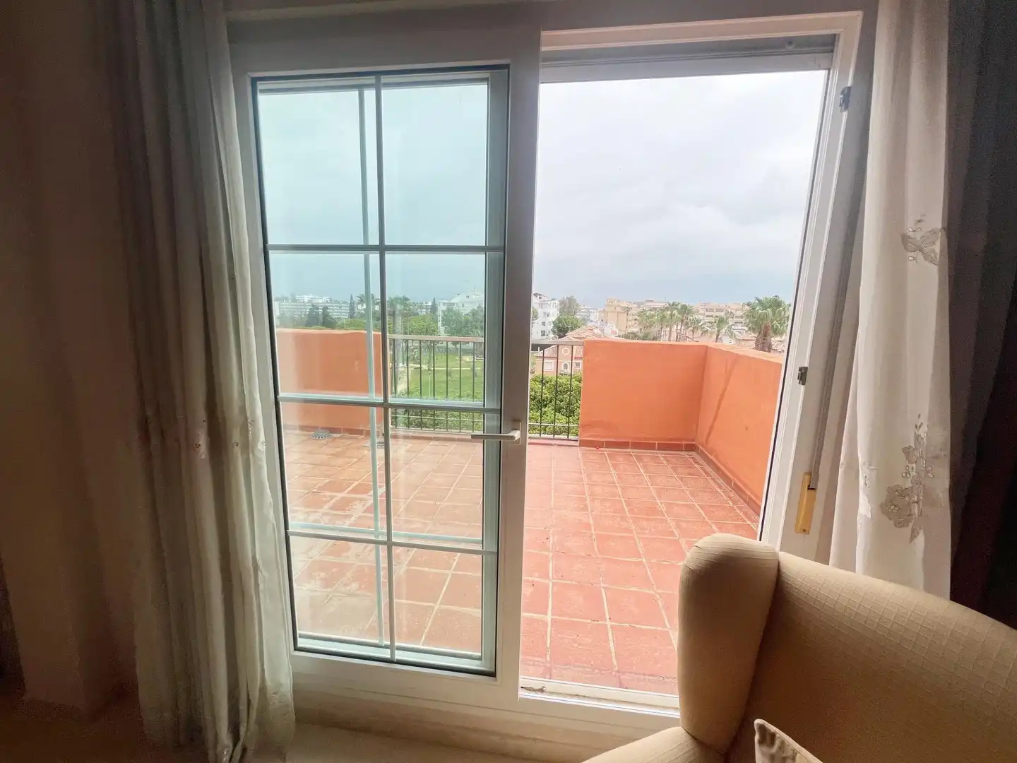 Vista exterior de Àtic en venda en Torremolinos amb Aire condicionat, Terrassa i Traster