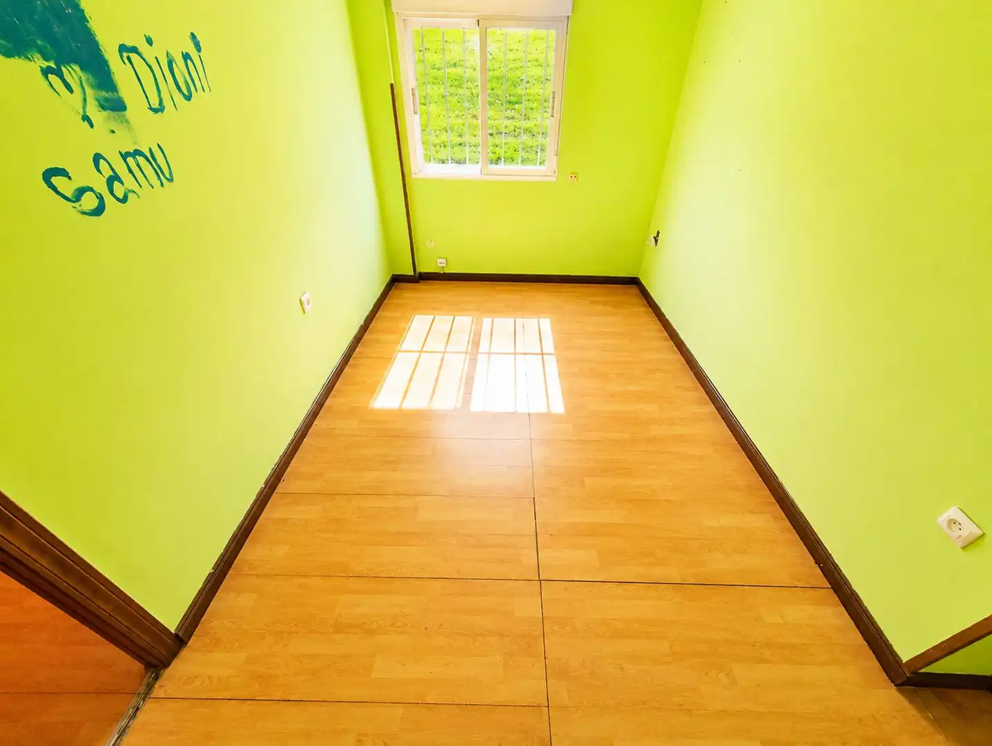 Piso en venta en Avilés con Trastero