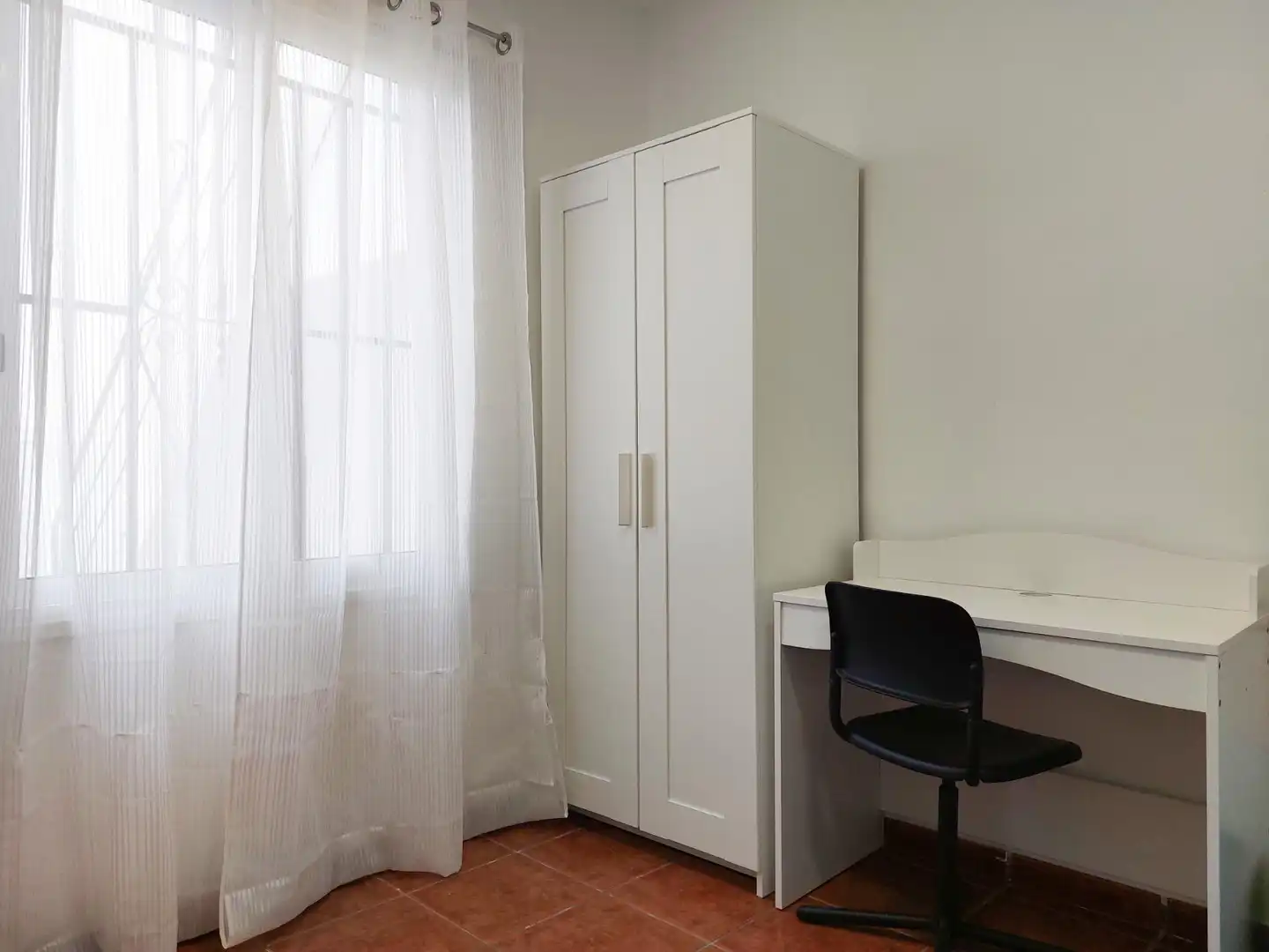 Habitación de Piso para compartir en San Cristóbal de la Laguna con Terraza y Alarma