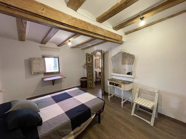 Apartamento en Alquiler en  CAPELLANS en Barri Gòtic
