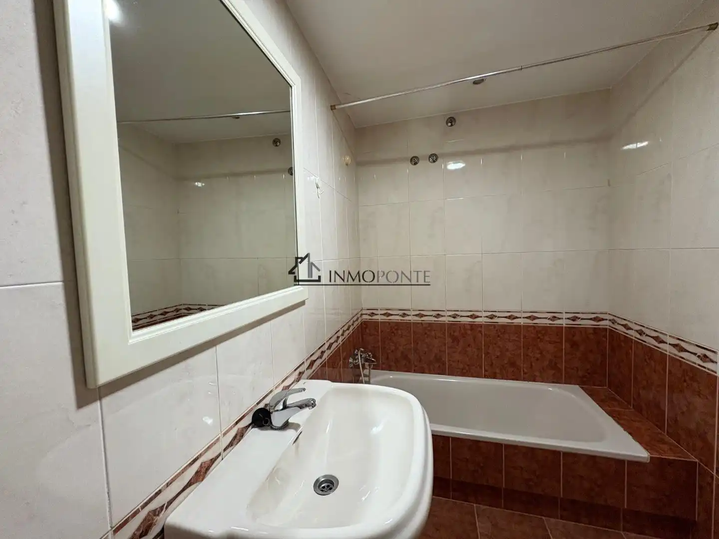 Badezimmer von Wohnung zum Verkauf in Pontevedra Capital 