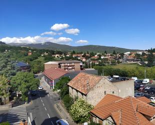 Vista exterior de Pis en venda en Cercedilla amb Terrassa