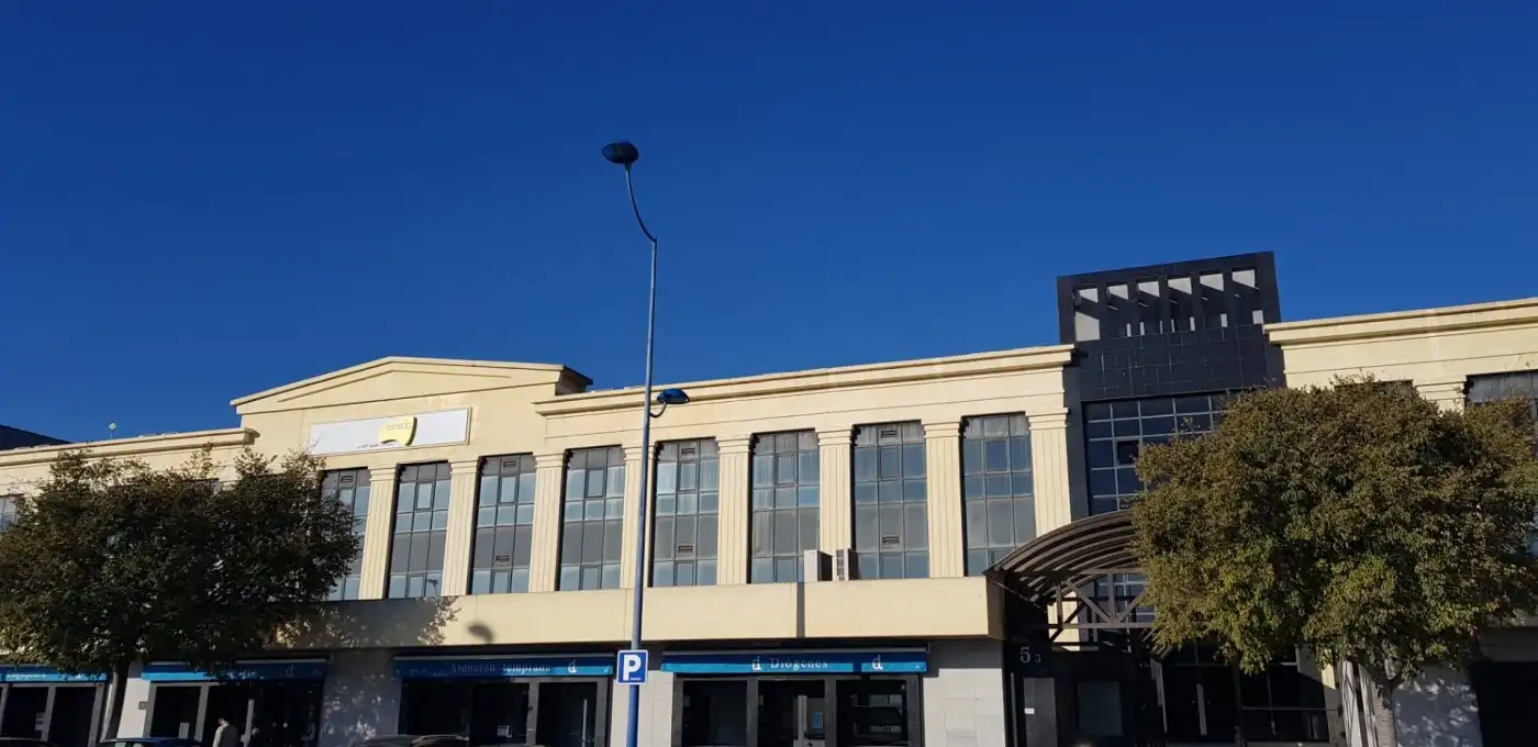 Vista exterior de Oficina de alquiler en Sevilla con Aire acondicionado y Calefacción