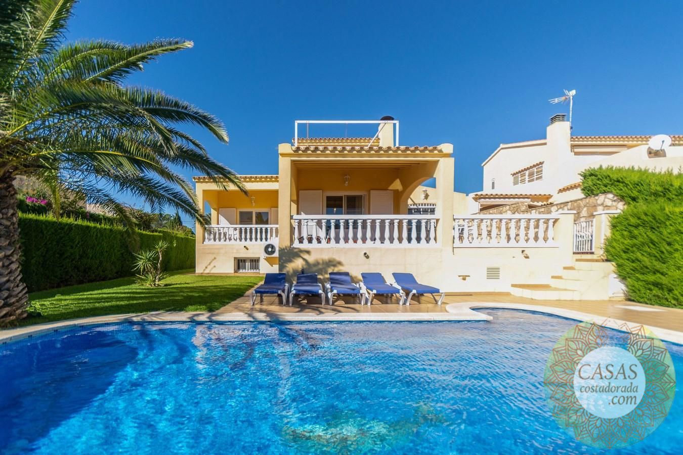 Vista exterior de Casa adosada en venda en L'Ametlla de Mar  amb Aire condicionat, Jardí privat i Terrassa