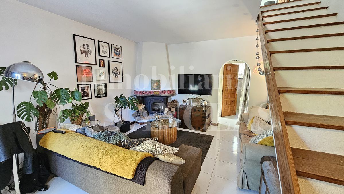 Sala d'estar de Casa adosada en venda en Santa Eulària des Riu amb Jardí privat, Terrassa i Traster