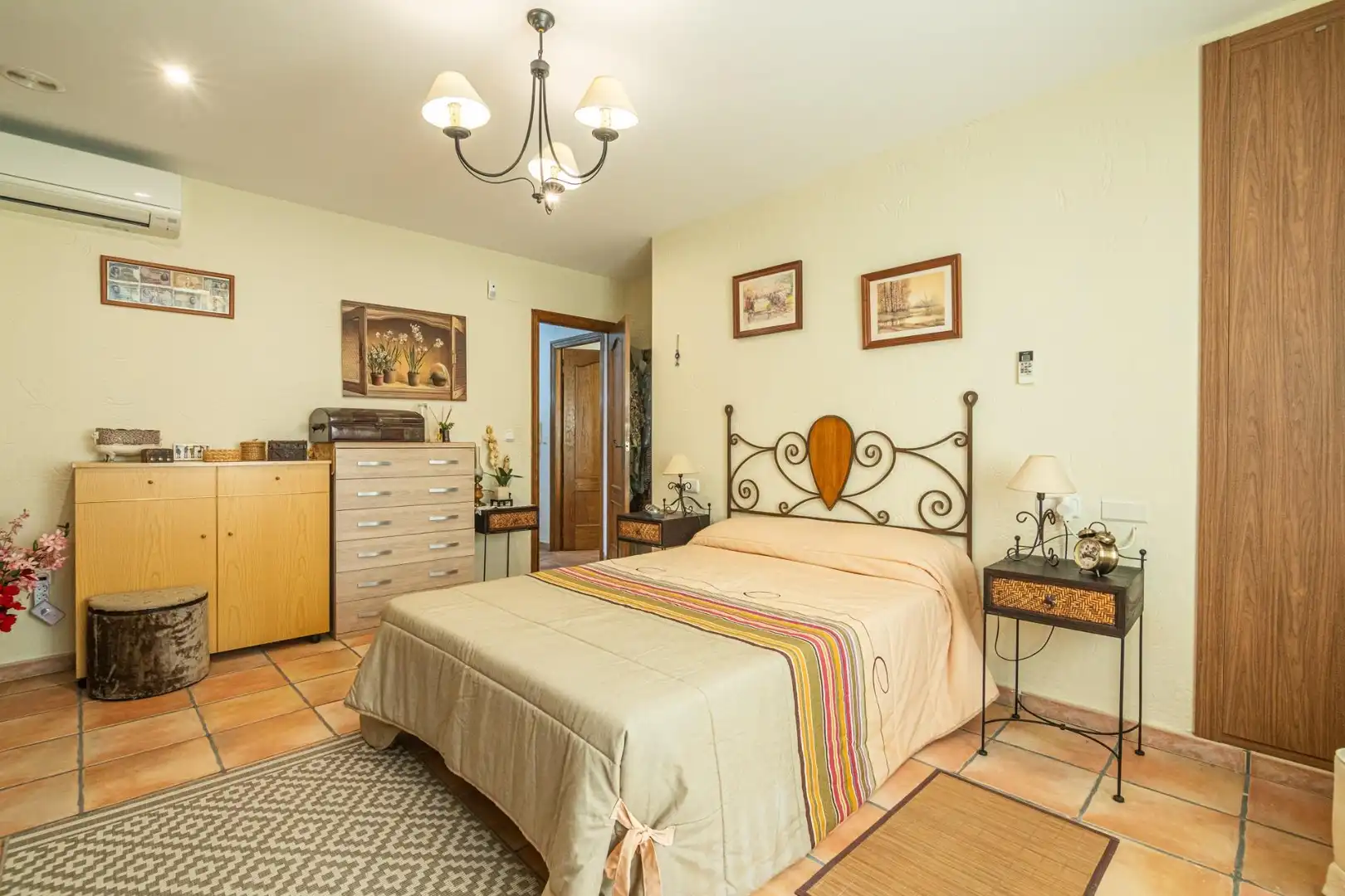 Bedroom of Houses for sale in Elche / Elx  with Air Conditioner, Heating and Private garden