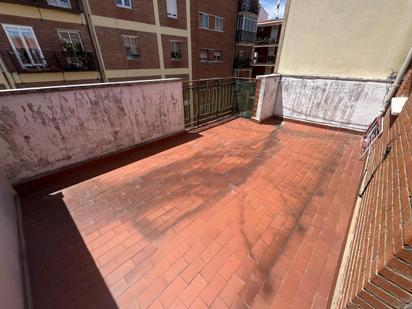Flat to rent in Salesas
