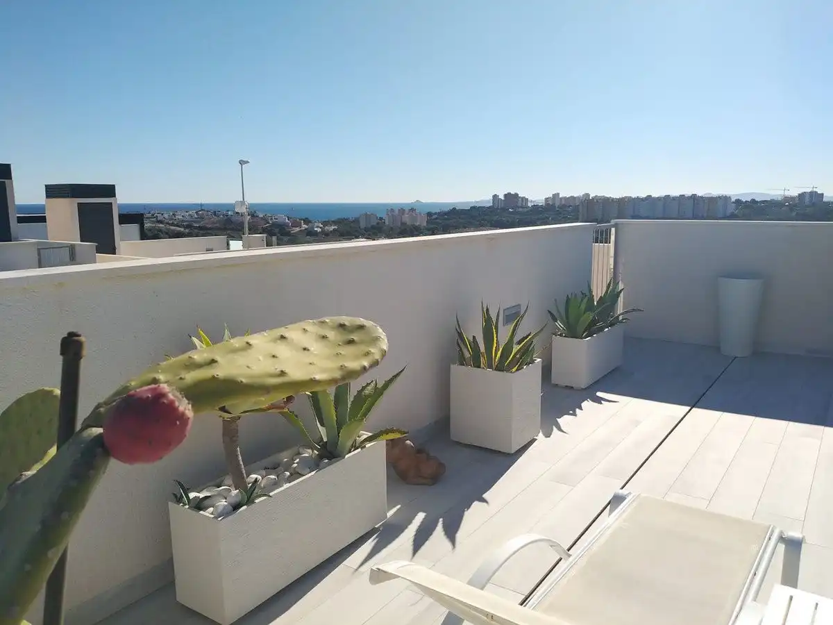 Terrassa de Casa o xalet en venda en Orihuela amb Aire condicionat, Terrassa i Piscina