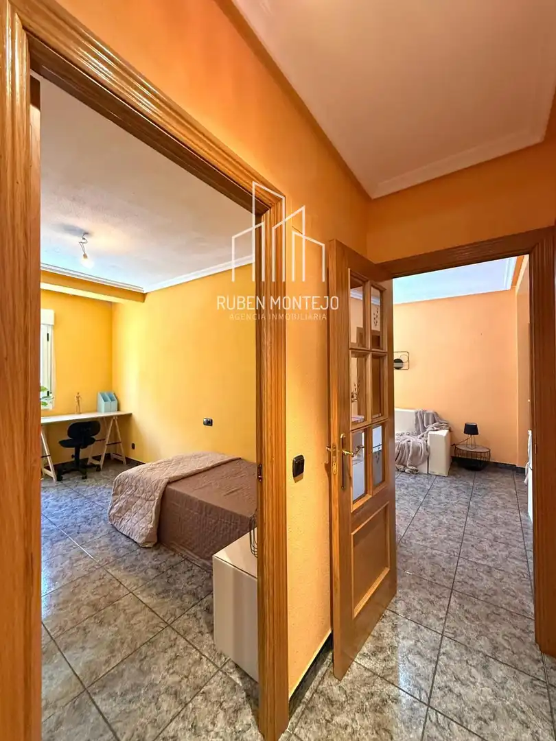 Vista exterior de Piso en venta en Santa Marta de Tormes con Calefacción y Terraza