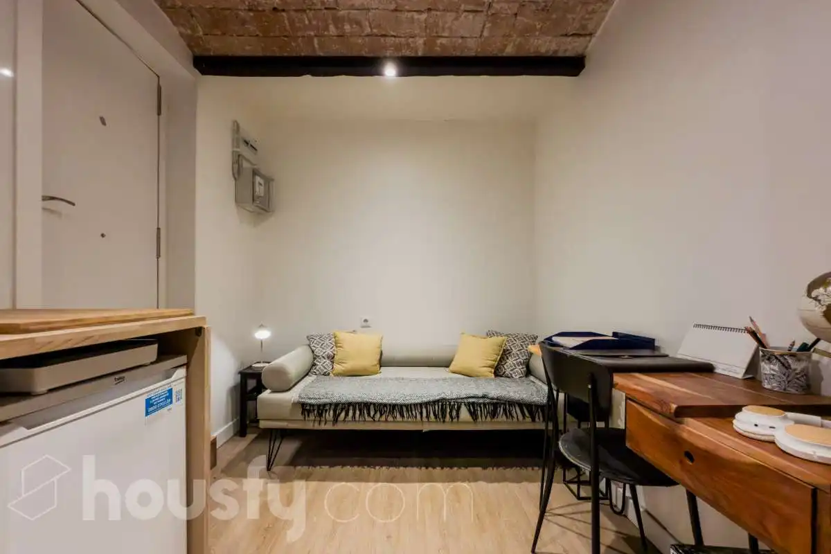 Schlafzimmer von Erdgeschoss zum Verkauf in Barcelona
