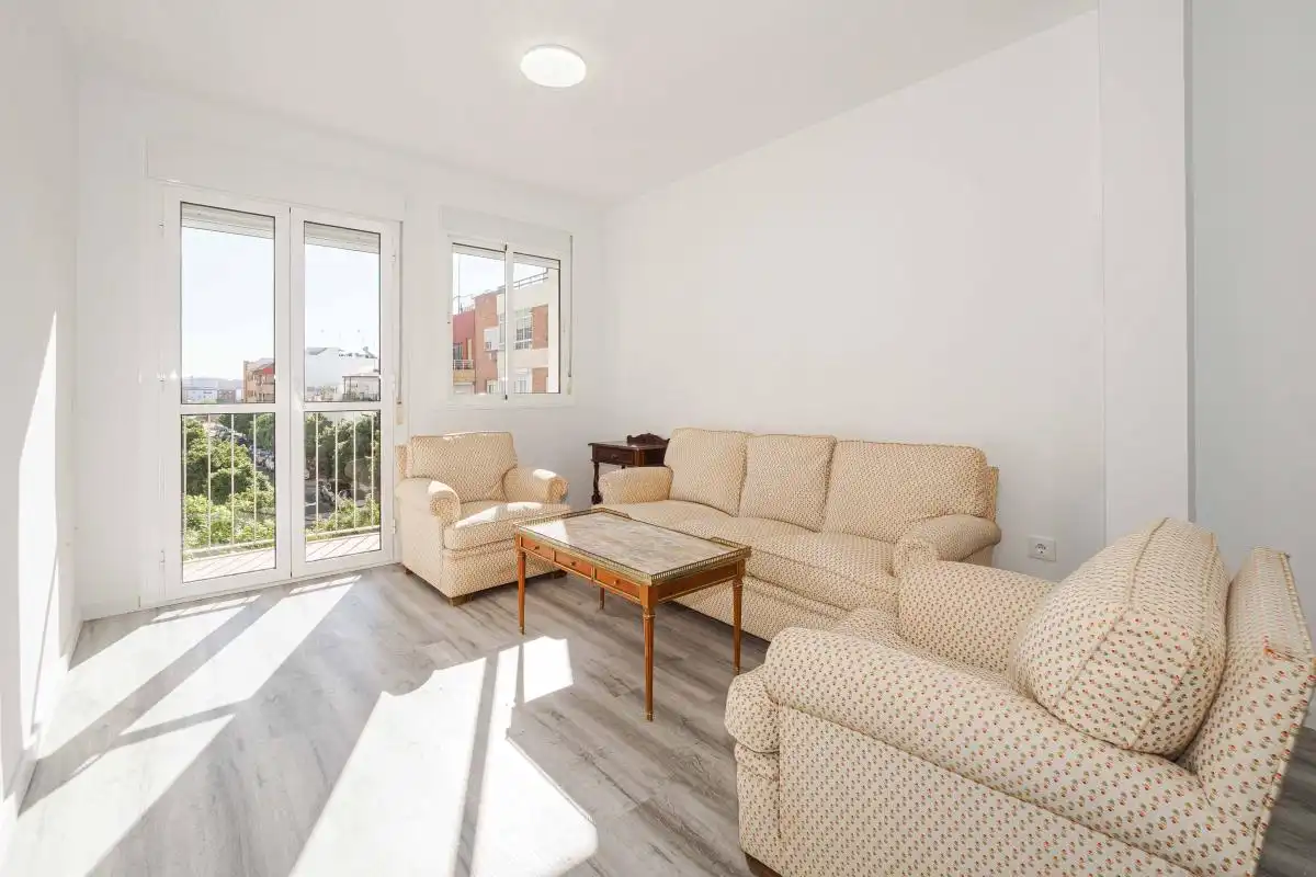 Sala de estar de Piso de alquiler en  Sevilla Capital con Aire acondicionado, Calefacción y Amueblado