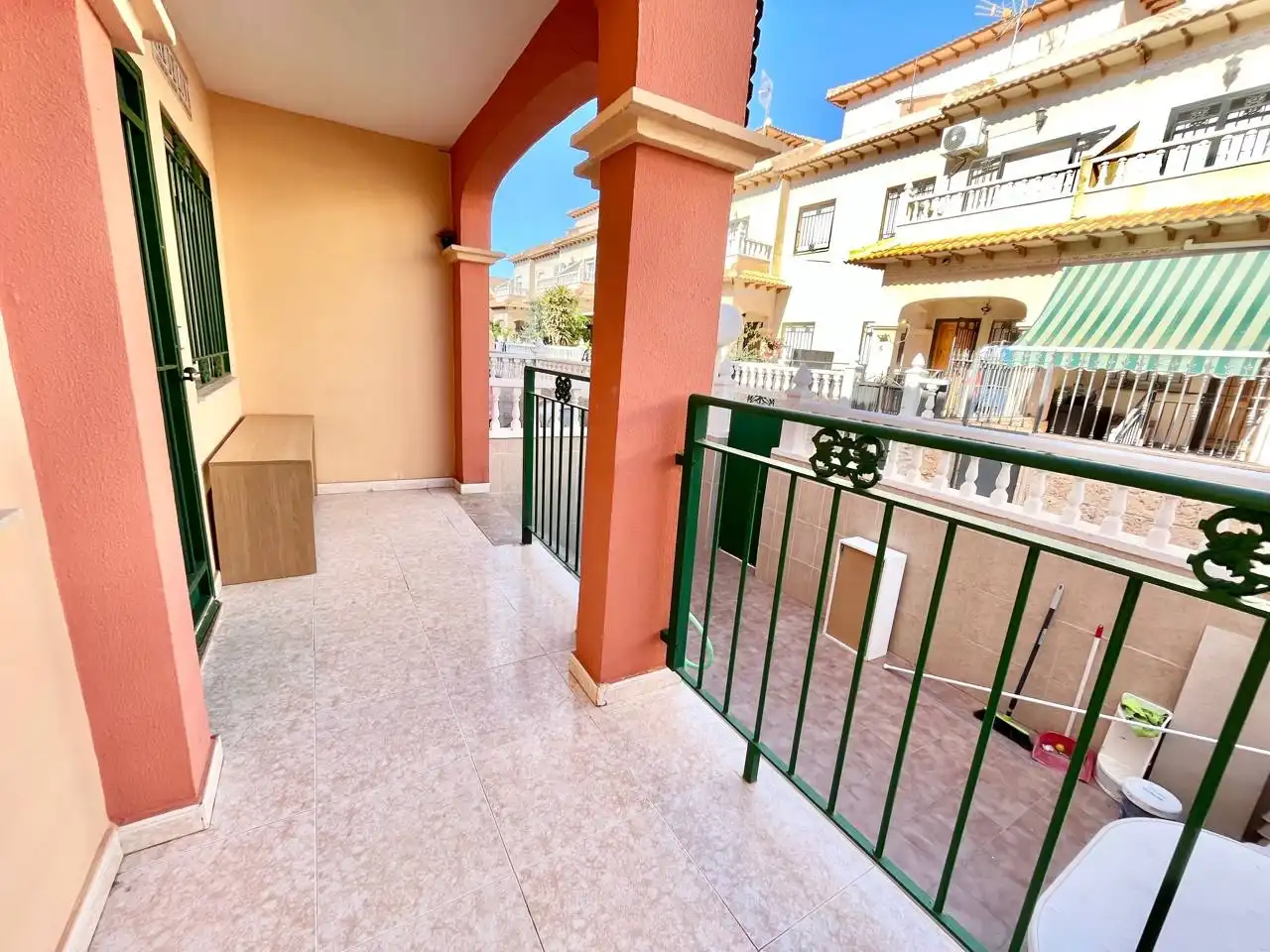 Casa adosada de alquiler en Zona Carrefour - Urbanizaciones