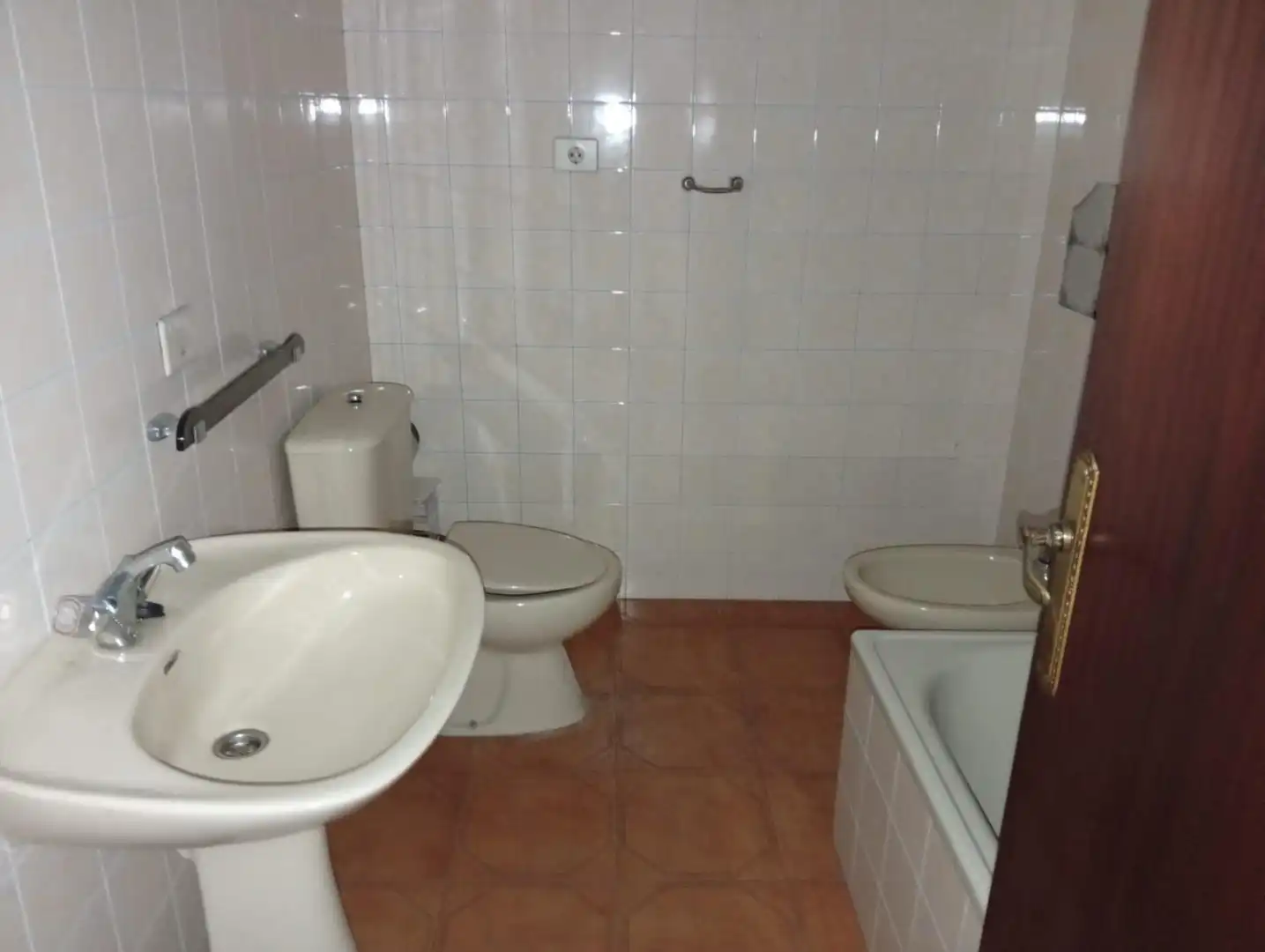 Badezimmer von Büro zum Verkauf in Lugo