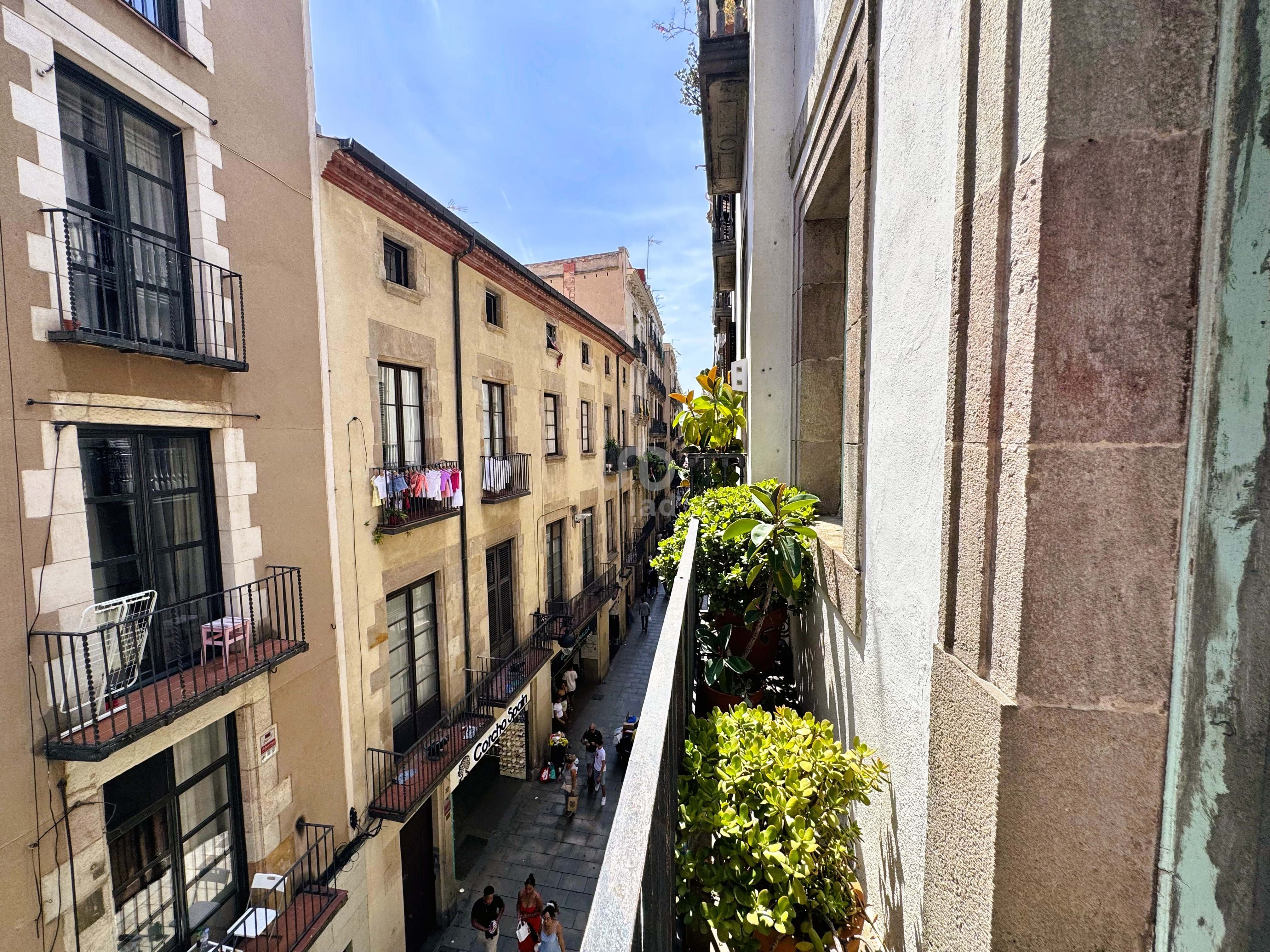 Vista exterior de Pis en venda en  Barcelona Capital amb Calefacció i Terrassa