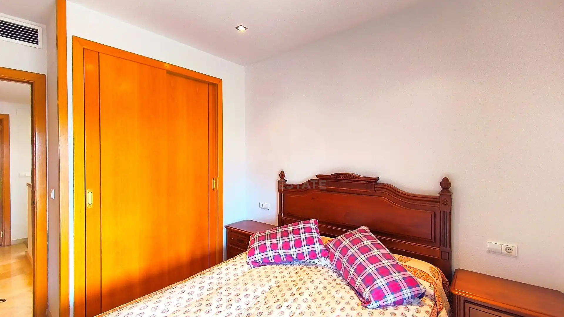 Habitación de Casa adosada en venta en Alicante / Alacant con Aire acondicionado, Calefacción y Terraza