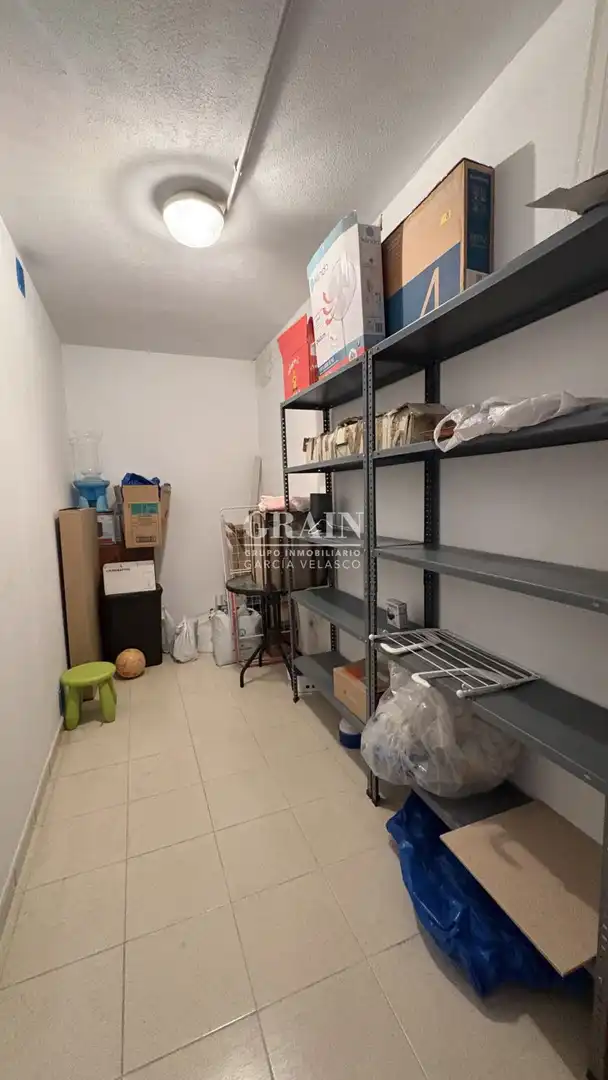 Piso en venta en Albacete con Calefacción, Trastero y Piscina