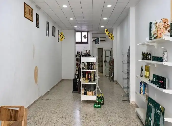 Business premises for sale in Avenida JUAN VIÑEGLA ESCOLAR, imagen 4