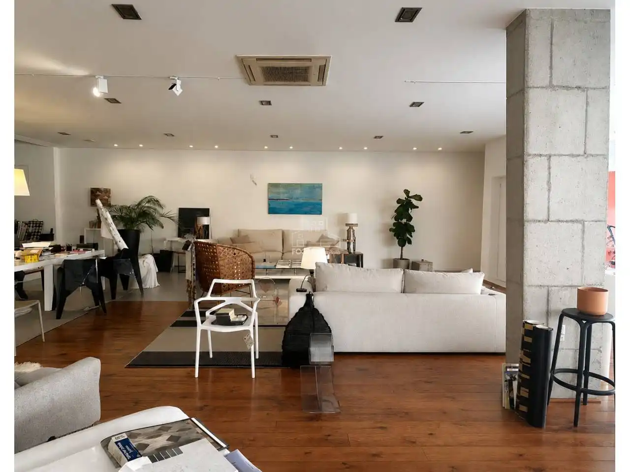 Local comercial de lloguer a Vilagarcía