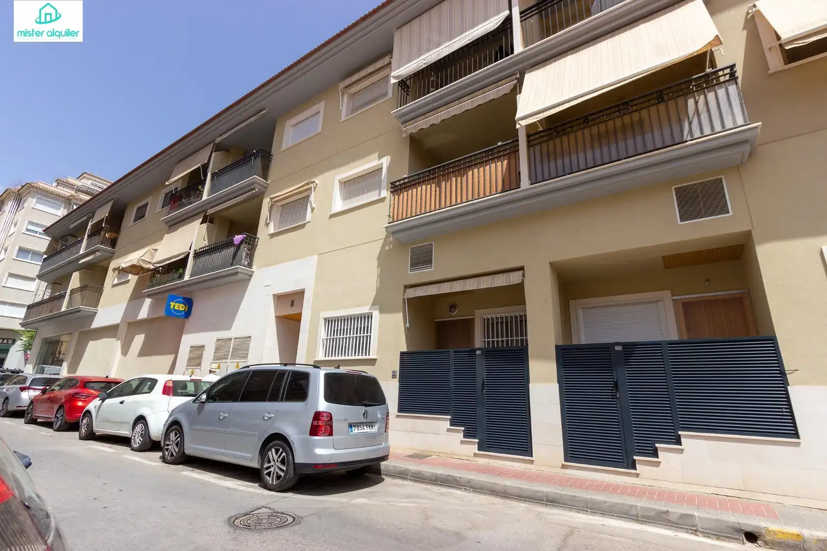 Vista exterior de Àtic de lloguer en El Campello amb Aire condicionat, Calefacció i Terrassa