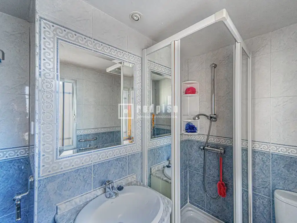Baño de Piso en venta en Alcorcón con Calefacción y Terraza
