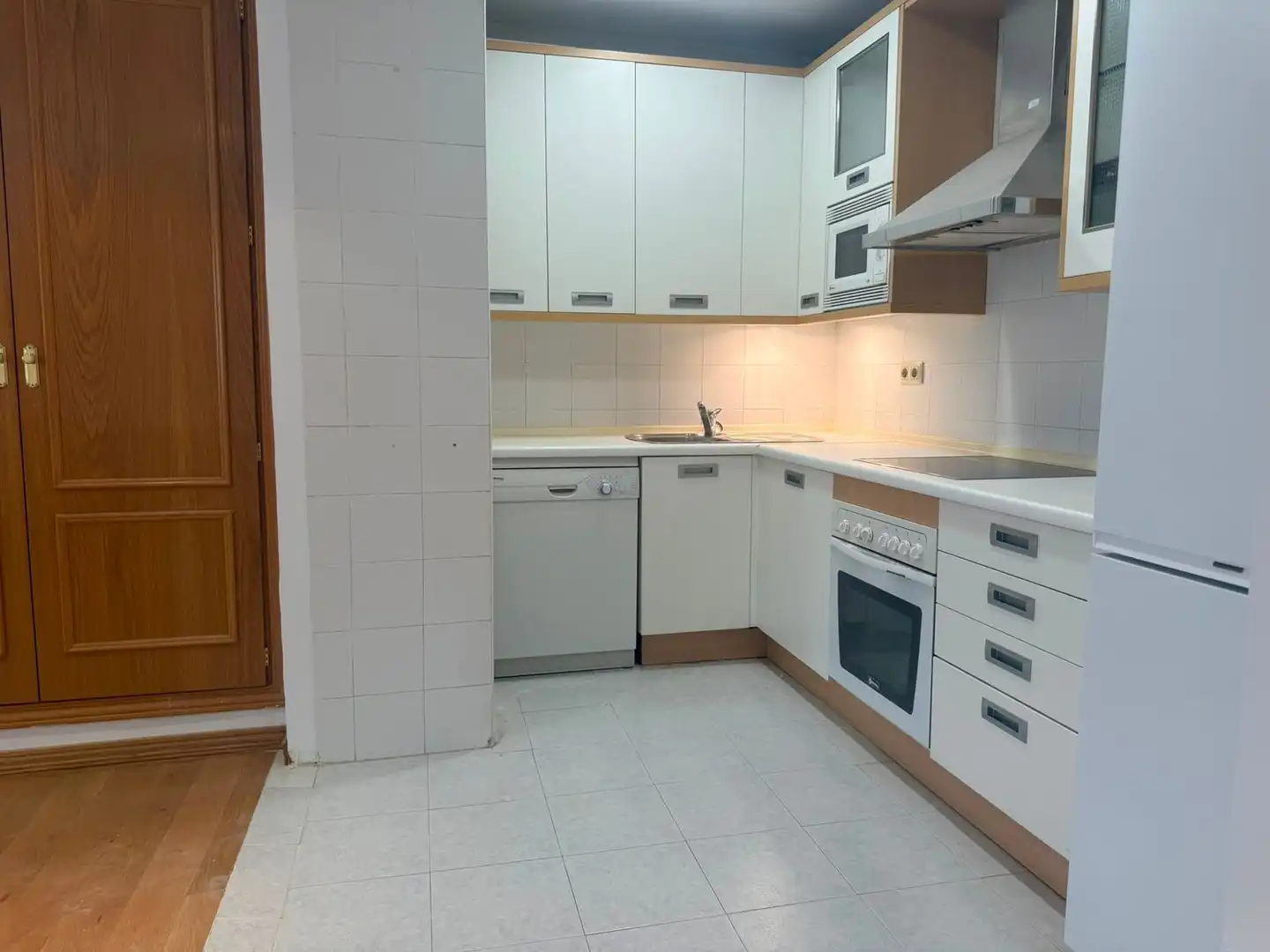 Küche von Wohnung zur Miete in Madrid mit Heizung und Schwimmbad