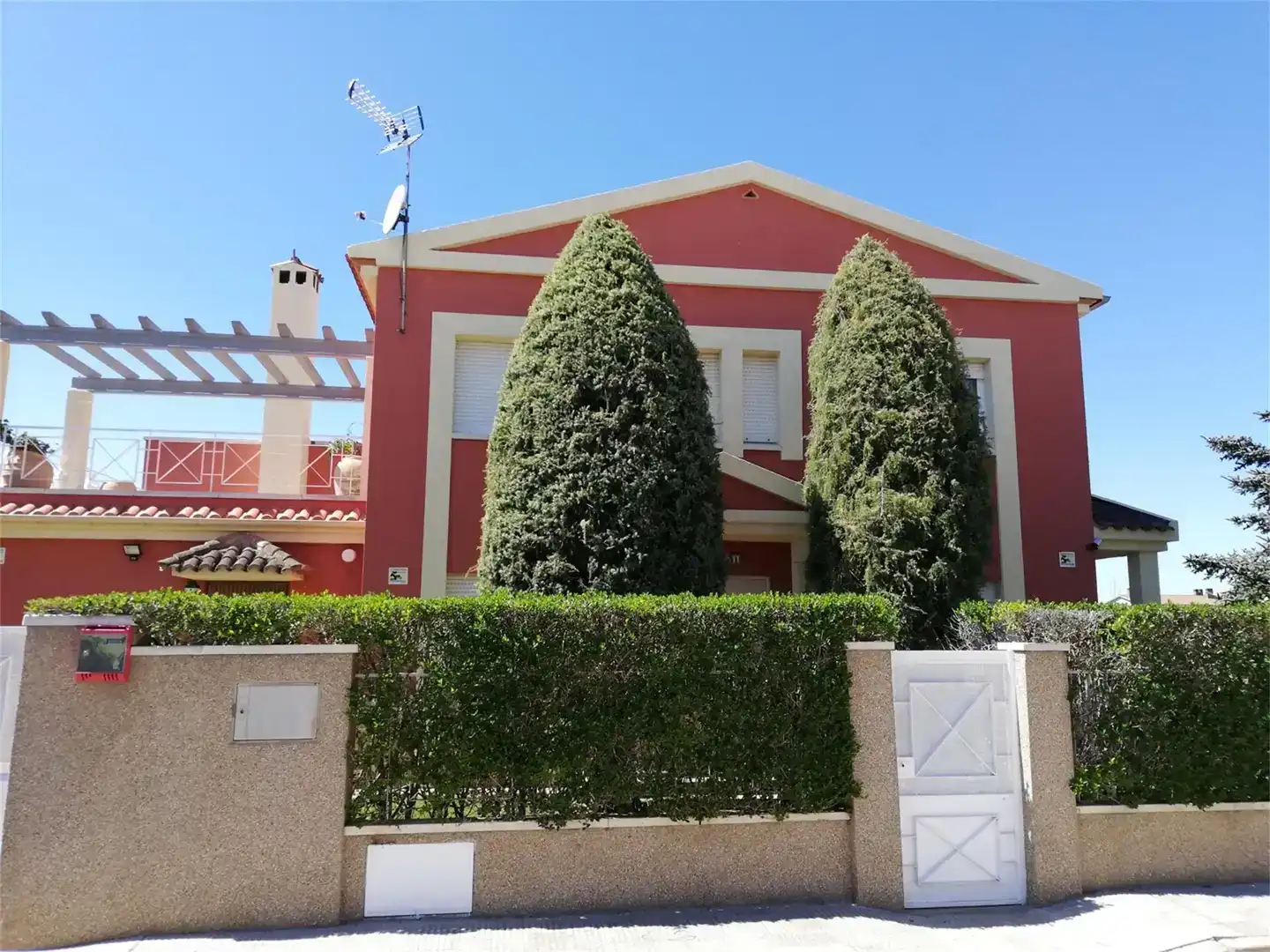 Vista exterior de Pis en venda en Villaralbo amb Jardí privat, Parquet i Moblat