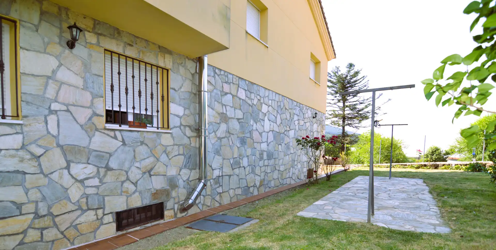 Vista exterior de Casa o chalet en venta en Somosierra con Calefacción, Jardín privado y Terraza