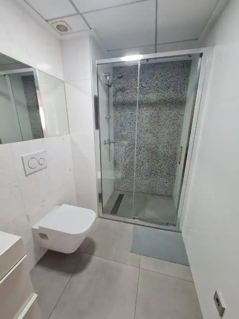 Bathroom of Flat for rent in Elche / Elx  with Air Conditioner, Furnished and Washing machine