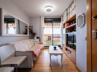 Penthouse with pool for sale in Ciudad Lineal