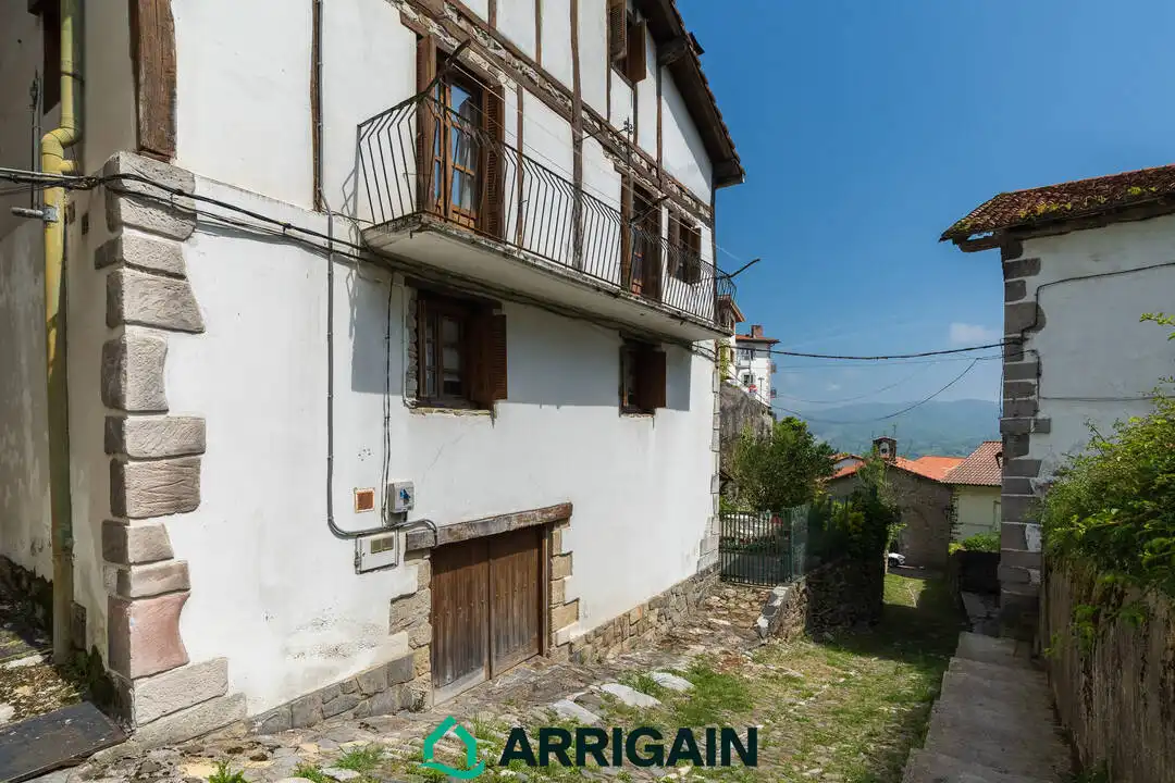 Vista exterior de Casa o xalet en venda en Aia amb Calefacció, Jardí privat i Traster
