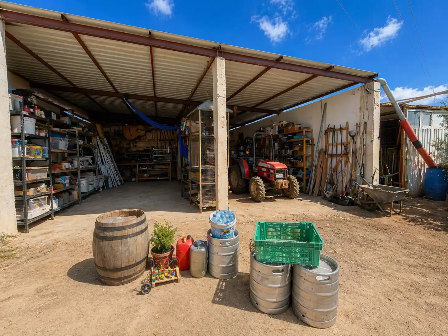 Country homes for sale in Antigua pueblo