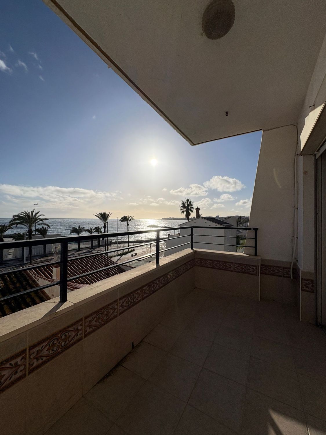 Vista exterior de Pis en venda en Vélez-Málaga amb Calefacció i Terrassa