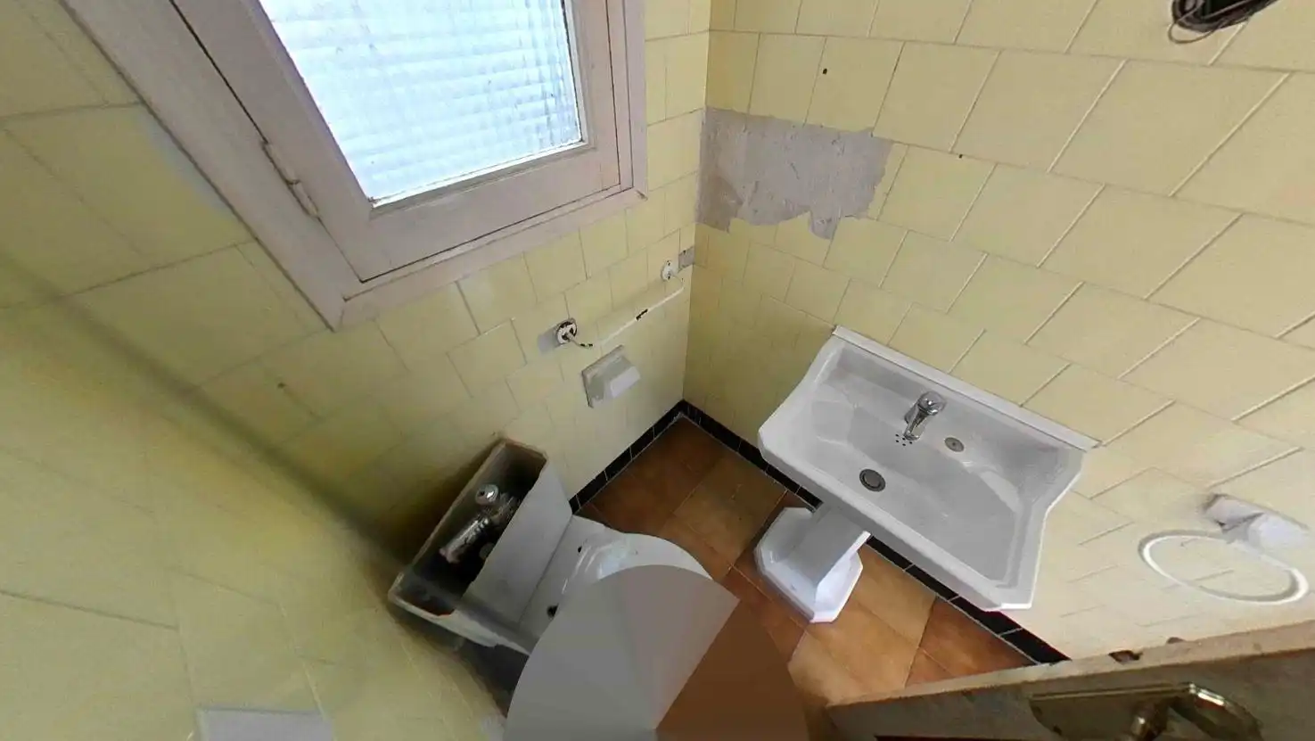 Baño de Piso en venta en Vallirana con Terraza