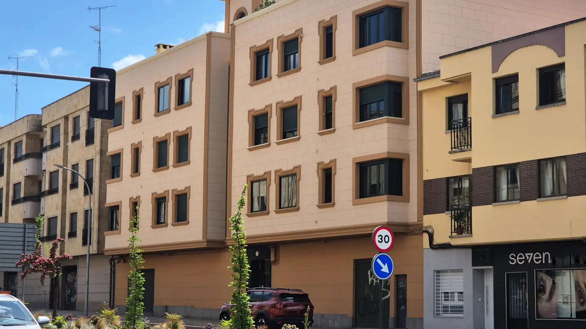 Vista exterior de Piso en venta en Salamanca con Calefacción y Amueblado