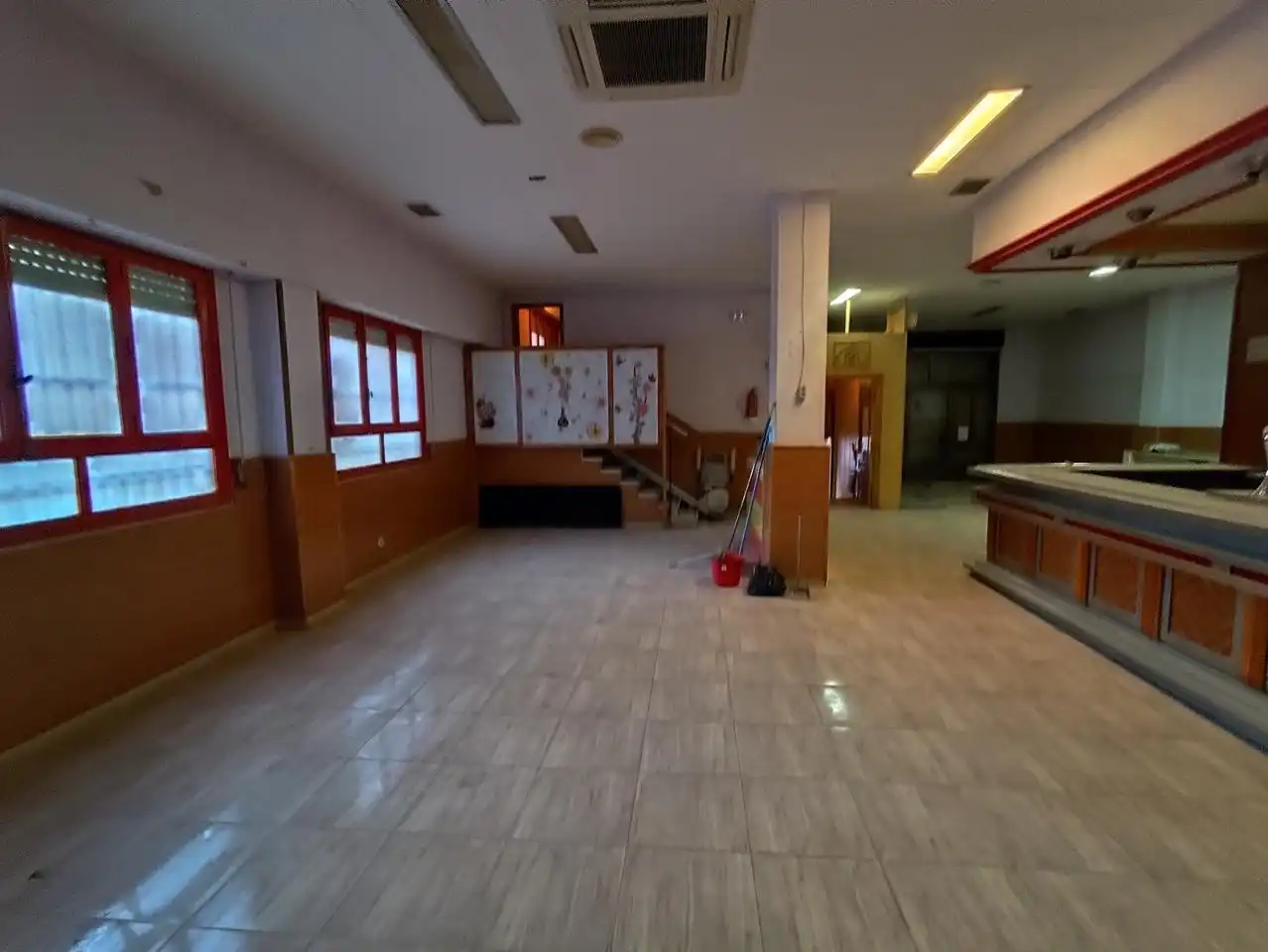 Local comercial en venda a Ibi