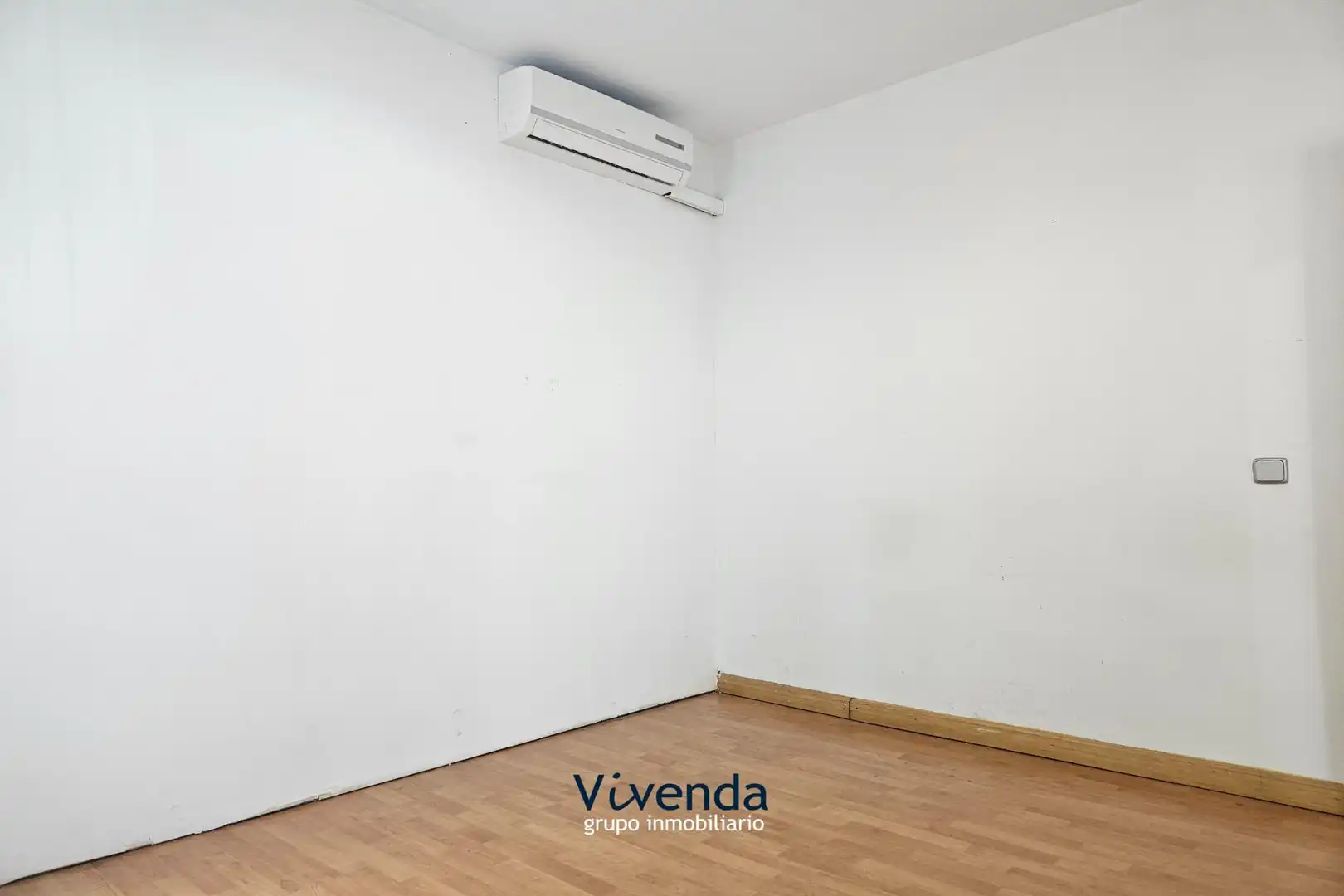 Commercial properties for rent in Humanes de Madrid  with Air Conditioner