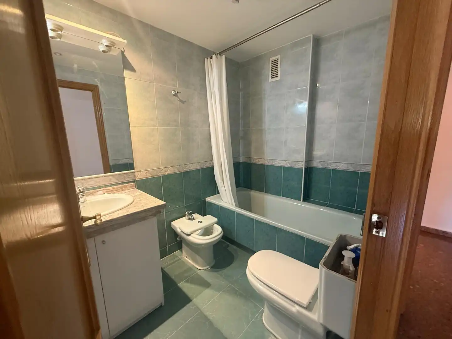 Baño de Piso de alquiler en Valencia con Aire acondicionado, Terraza y Balcón