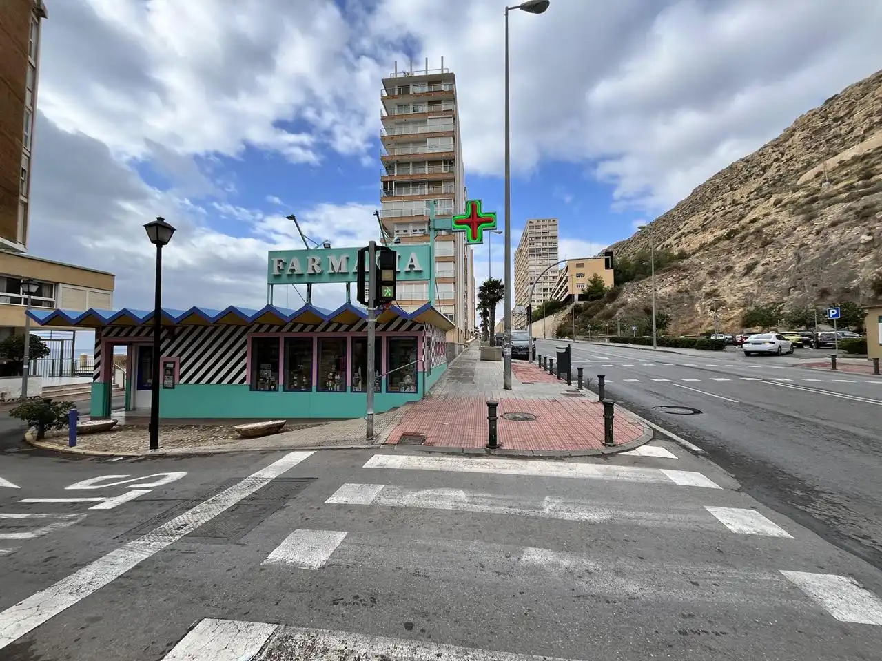 Vista exterior de Apartamento en venta en Alicante / Alacant con Aire acondicionado, Terraza y Amueblado