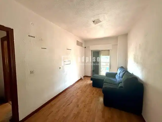 Habitación de Piso en venta en Madrid con Terraza