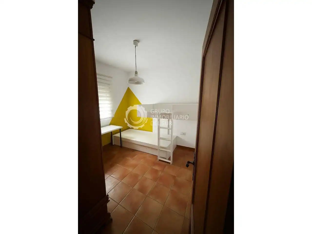 Dormitori de Casa adosada en venda en Chiclana de la Frontera amb Aire condicionat, Jardí privat i Piscina
