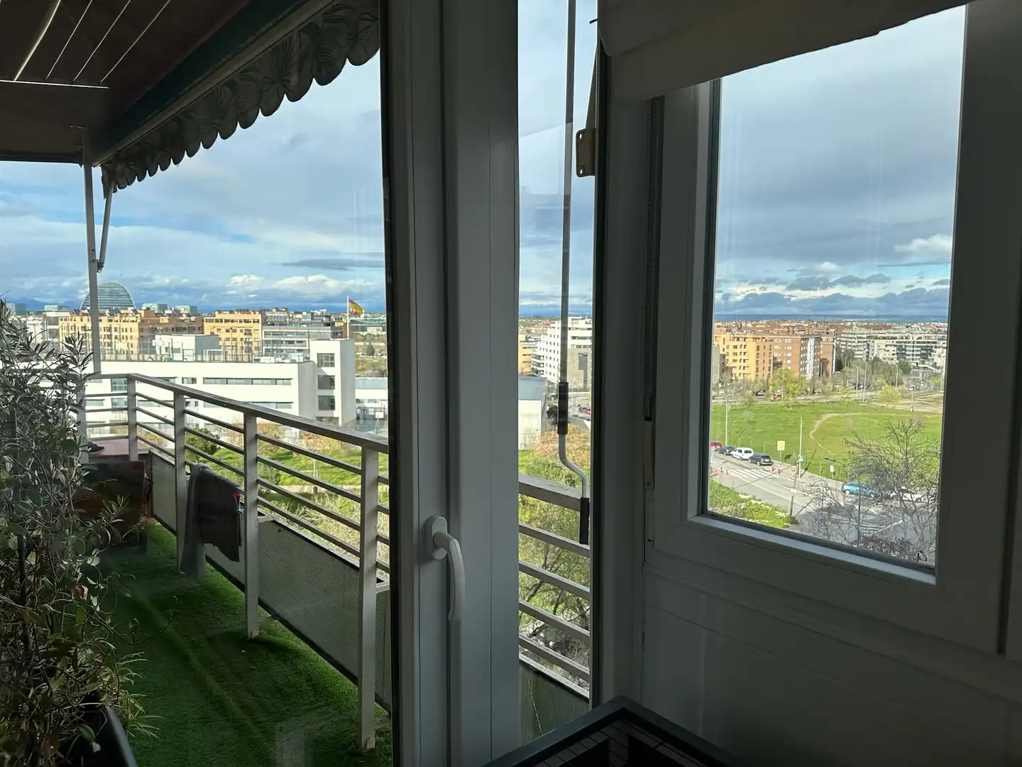 Balcony of Flat for sale in Madrid  with Air Conditioner, Parquet flooring and Storage room